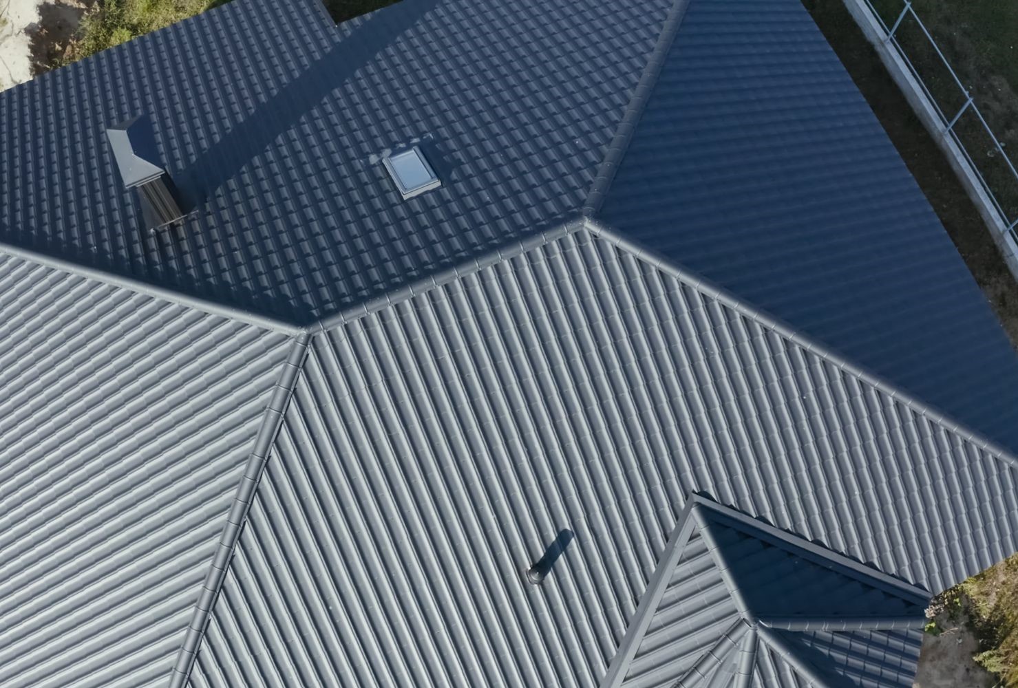 Untitled design - 5 img of a roof